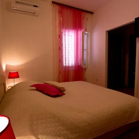 Appartement And Dis