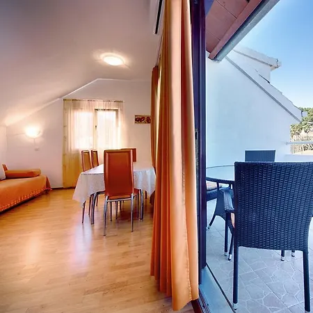 Appartement And Dis *