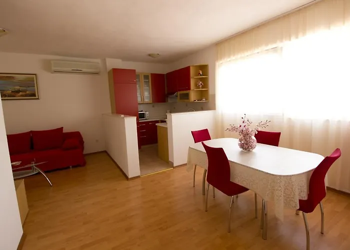 And Dis Apartment Vis